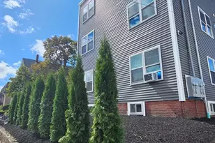 32 Irving St, Everett, MA 02149 - Photo 2