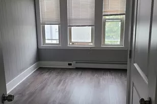 17 Stearns St, Malden, MA 02148 - Photo 4
