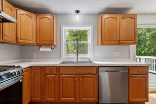 4 Louis Rd, Tewksbury, MA 01876 - Photo 8