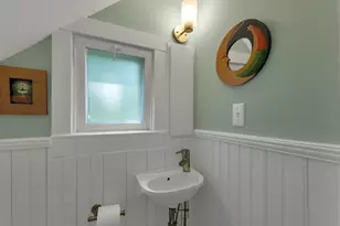 23 Chester St, Amesbury, MA 01913 - Photo 24
