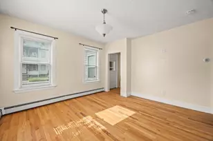 28 Myrtle St, Brockton, MA 02301 - Photo 6