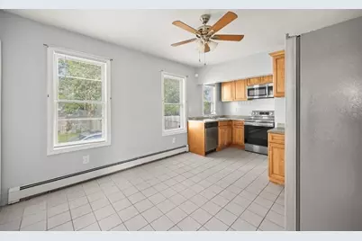28 Myrtle St, Brockton, MA 02301 - Photo 4