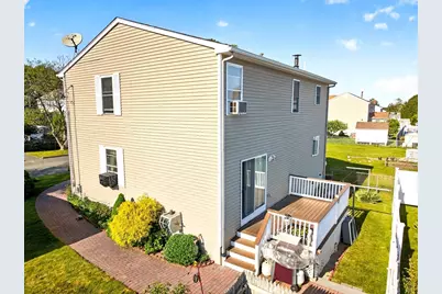 56 Schofield St, New Bedford, MA 02740 - Photo 6