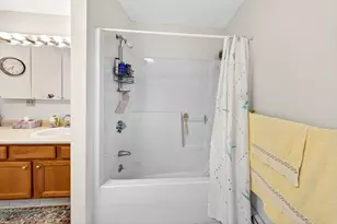 56 Schofield St, New Bedford, MA 02740 - Photo 34