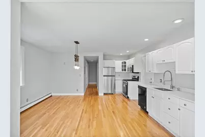 82 Munroe St #5, Somerville, MA 02143 - Photo 2