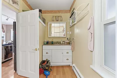 21 Salisbury St, New Bedford, MA 02744 - Photo 8