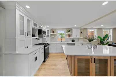 162 High St #B, Danvers, MA 01923 - Photo 6