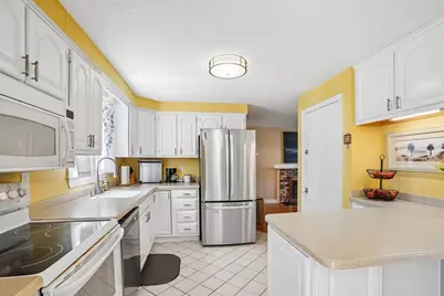 35 Westgate Rd, Framingham, MA 01701 - Photo 12