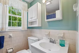 35 Westgate Rd, Framingham, MA 01701 - Photo 16