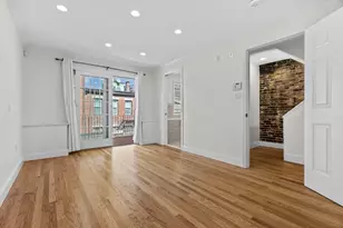 11 Wiget St, Boston, MA 02113 - Photo 2