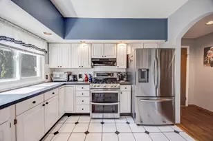 188 Washington St, New Bedford, MA 02740 - Photo 1