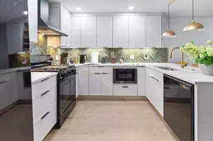 4 Snelling Pl, Boston, MA 02113 - Photo 4