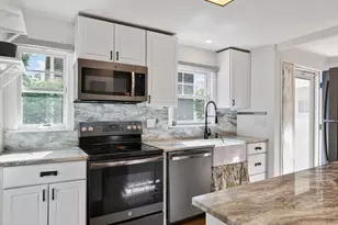 11 Oak St, Wellesley, MA 02482 - Photo 6