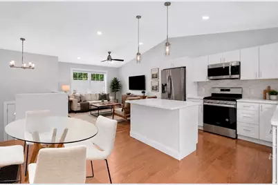 18 Sherer Trl, Worcester, MA 01603 - Photo 4