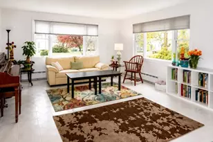 10 Beecher Pl, Newton, MA 02459 - Photo 2