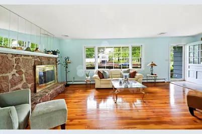 87 Squire Ln, Springfield, MA 01118 - Photo 8