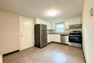 2 Annaberry Ln, Auburn, MA 01501 - Photo 4