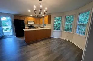 24 Camelot Ct, Stoughton, MA 02072 - Photo 10