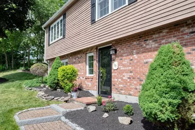 19 Essex Heights Drive, Weymouth, MA 02188 - Photo 4