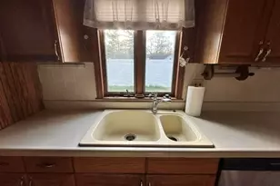 14 Dale Ave, Dracut, MA 01826 - Photo 8