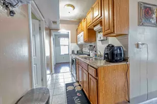 10 Main St Pl, Brockton, MA 02301 - Photo 16