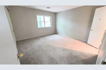 36 South Point Drive #36, Boston, MA 02125 - Photo 12