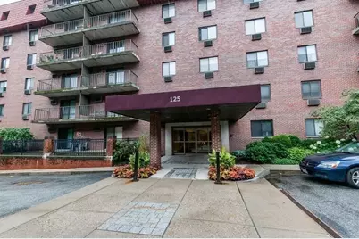 125 Pleasant St #211, Brookline, MA 02446 - Photo 6