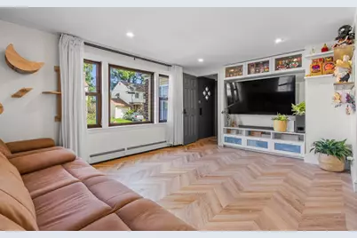 11 Hartlawn Rd, Boston, MA 02132 - Photo 8