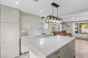 11 Hartlawn Rd, Boston, MA 02132 - Photo 4