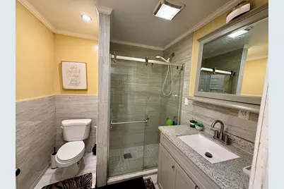 26 Acorn St, Brockton, MA 02302 - Photo 2