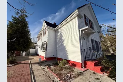 26 Acorn St, Brockton, MA 02302 - Photo 4