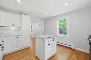 424 Dedham St, Wrentham, MA 02093 - Photo 8