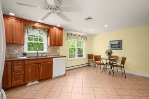 45 Hobson St, Saugus, MA 01906 - Photo 4