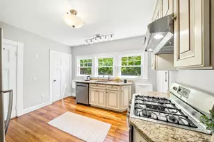 42 Roslin St, Boston, MA 02124 - Photo 12