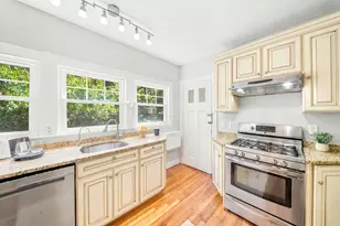 42 Roslin St, Boston, MA 02124 - Photo 16