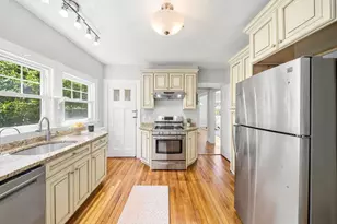 42 Roslin St, Boston, MA 02124 - Photo 8