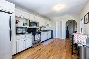 13 Vinton St, Boston, MA 02127 - Photo 6
