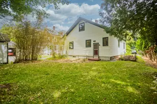 21 Winthrop St, Northampton, MA 01060 - Photo 4