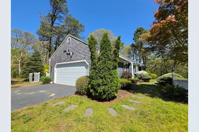 85 Collingwood Drive, Yarmouth, MA 02675 - Photo 2
