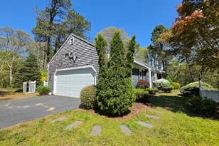 85 Collingwood Dr, Yarmouth, MA 02675 - Photo 2