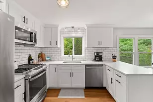 19 Mathewson Ave, Attleboro, MA 02703 - Photo 6