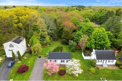 19 Mathewson Ave, Attleboro, MA 02703 - Photo 4