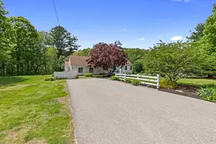 610 Main St, Boxford, MA 01921 - Photo 4