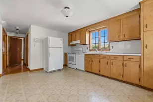 144 Tremont St, Peabody, MA 01960 - Photo 10