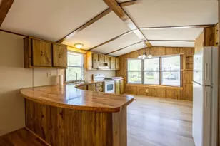 131 Pine Ave, Sturbridge, MA 01566 - Photo 6