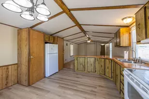 131 Pine Ave, Sturbridge, MA 01566 - Photo 10