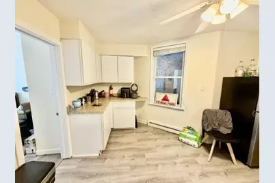 14 Cleveland Pl #2, Boston, MA 02113 - Photo 4