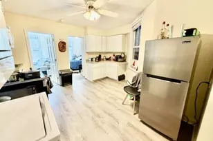 14 Cleveland Pl, Boston, MA 02113 - Photo 6
