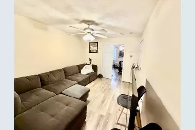 14 Cleveland Pl #2, Boston, MA 02113 - Photo 8
