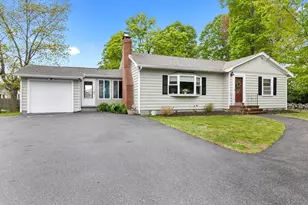 22 Burley St, Danvers, MA 01923 - Photo 2